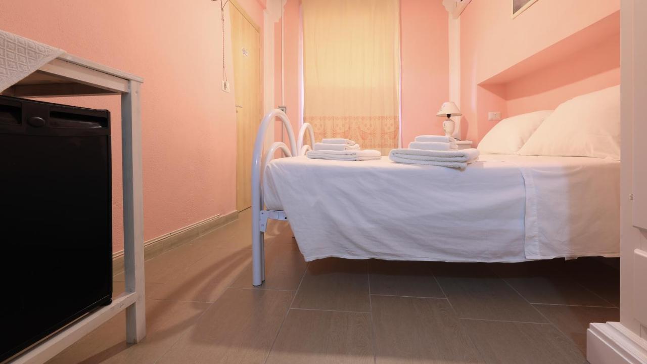 S'Apposentu Bosa Hotel Bagian luar foto