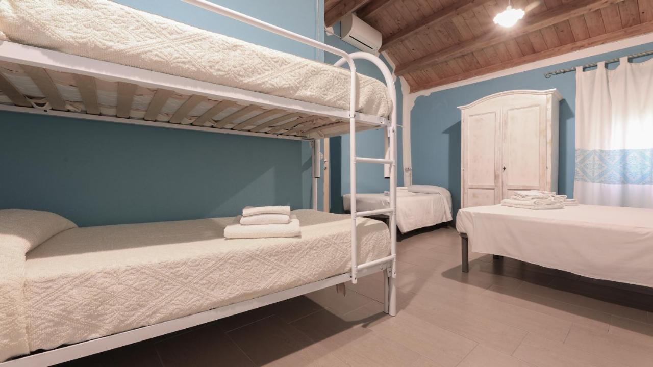 S'Apposentu Bosa Hotel Bagian luar foto