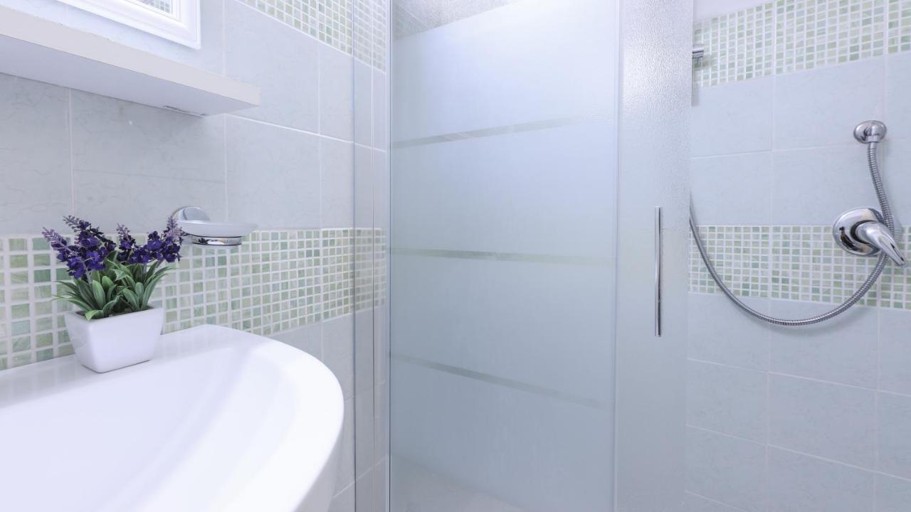 S'Apposentu Bosa Hotel Bagian luar foto
