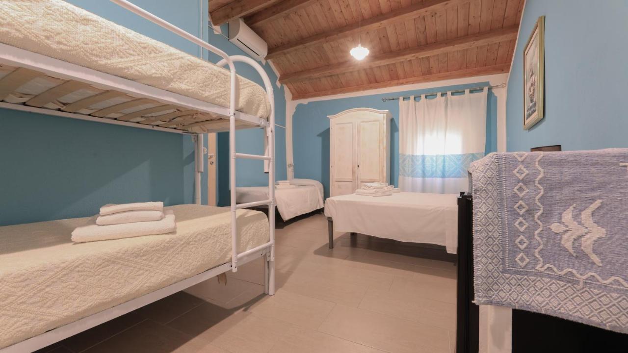 S'Apposentu Bosa Hotel Bagian luar foto