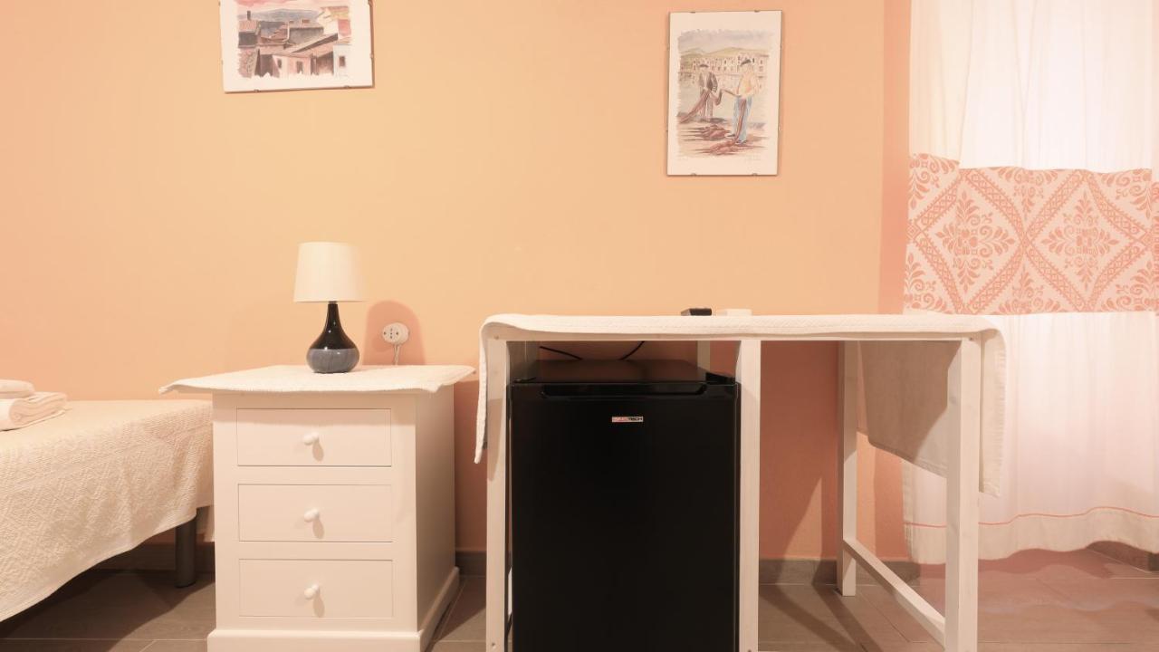 S'Apposentu Bosa Hotel Bagian luar foto